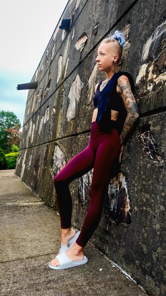 Prozis Contour High Waist Leggings in Bordeaux, fitness model Kae Audhild, black Friday cyber Monday November 2023 discount codes