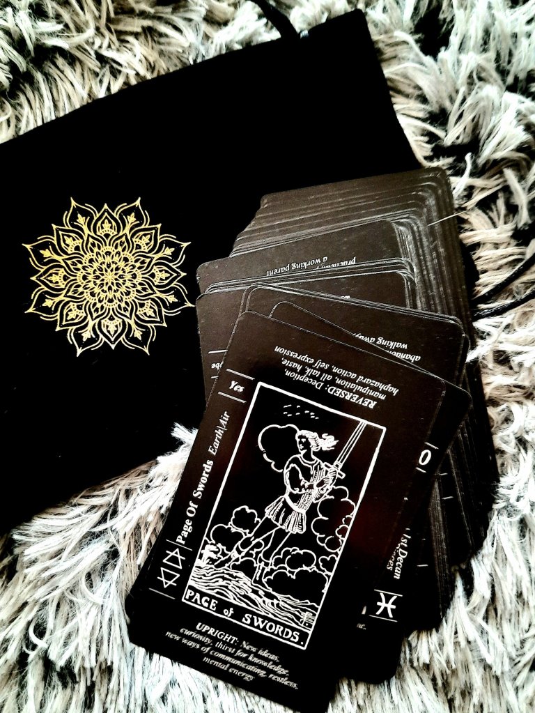 Sincerez black and white tarot deck with quality drawstring bag, best tarot decks for beginners and experienced readers, Kae Audhild intuitive völva seer seeress oracle light worker