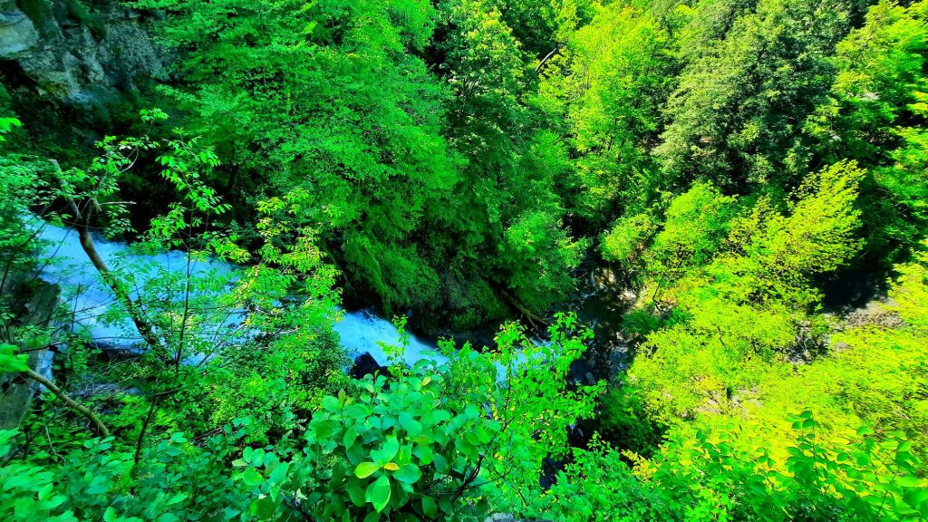 Pratt's Falls, looking down from the overlook. Manlius new York waterfalls