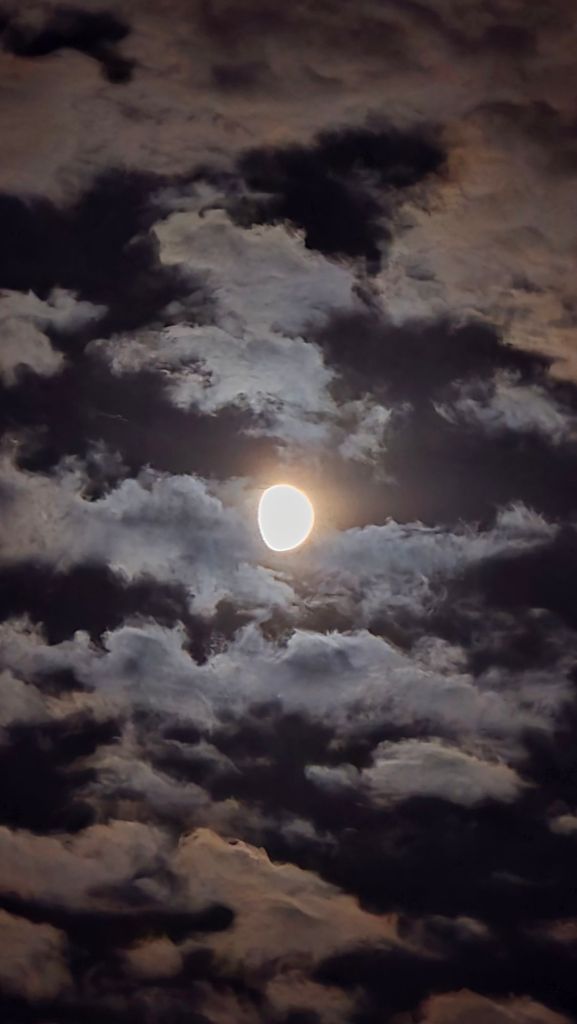 Waxing gibbous moon, taken with my Samsung Galaxy S25 Ultra [without a tripod]