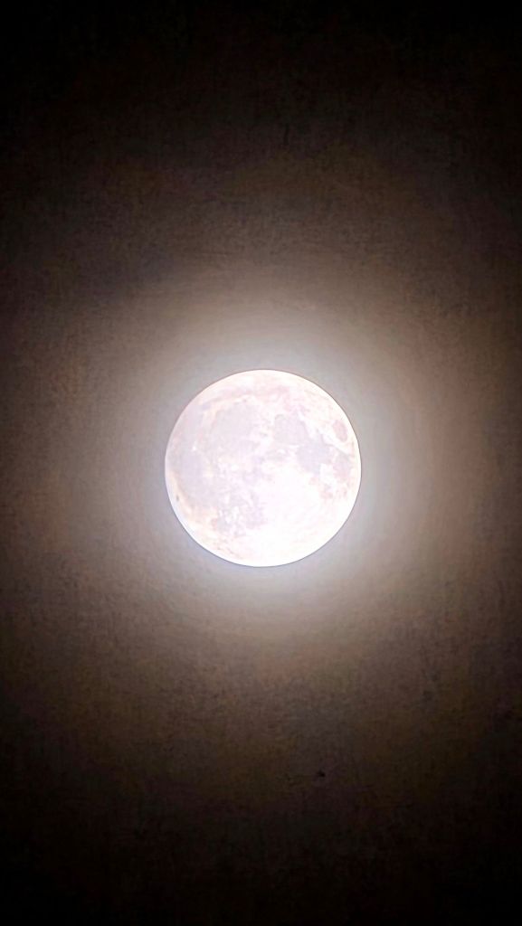 Full moon - buck moon 2025 - July 10, 2025 - moon photography by Kae Audhild using Samsung Galaxy S25 Ultra mobile phone 