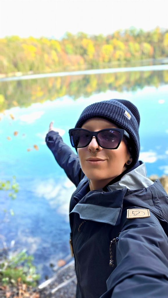 Kae Audhild selfie Round Lake at Green Lakes State Park in Fayetteville, NY - autumn hiking - cny trails